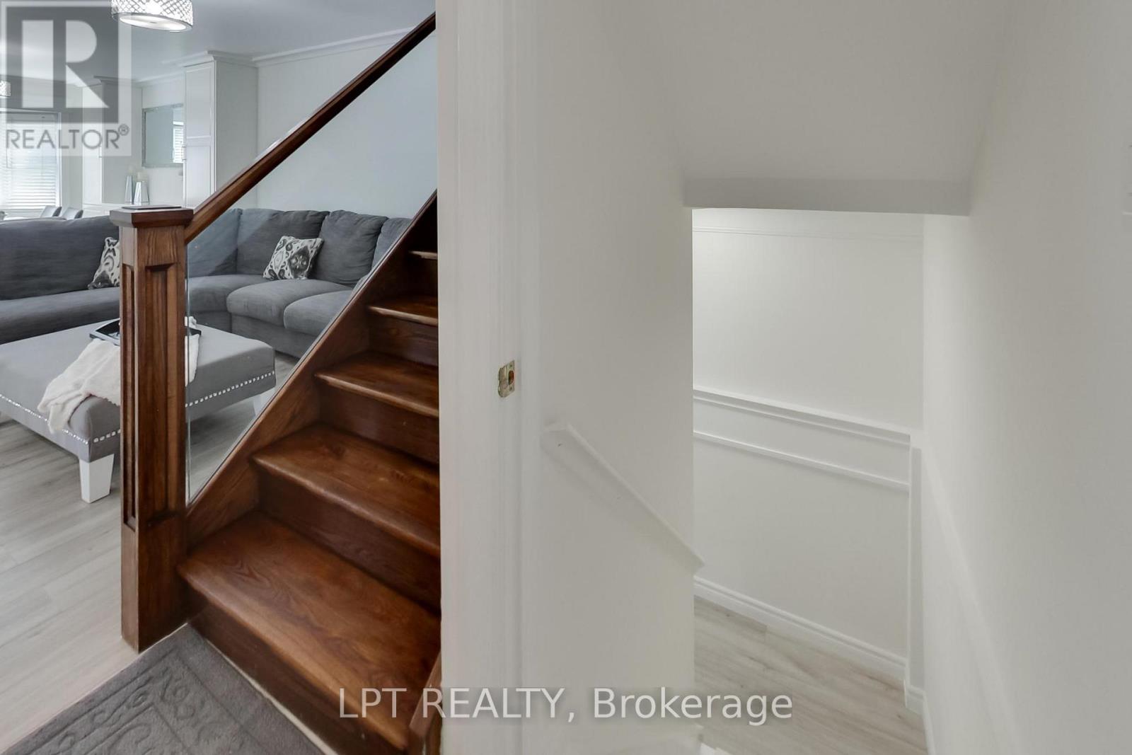 2482 Snowhill Court, Burlington, Ontario  L7M 1Y3 - Photo 16 - W13211914