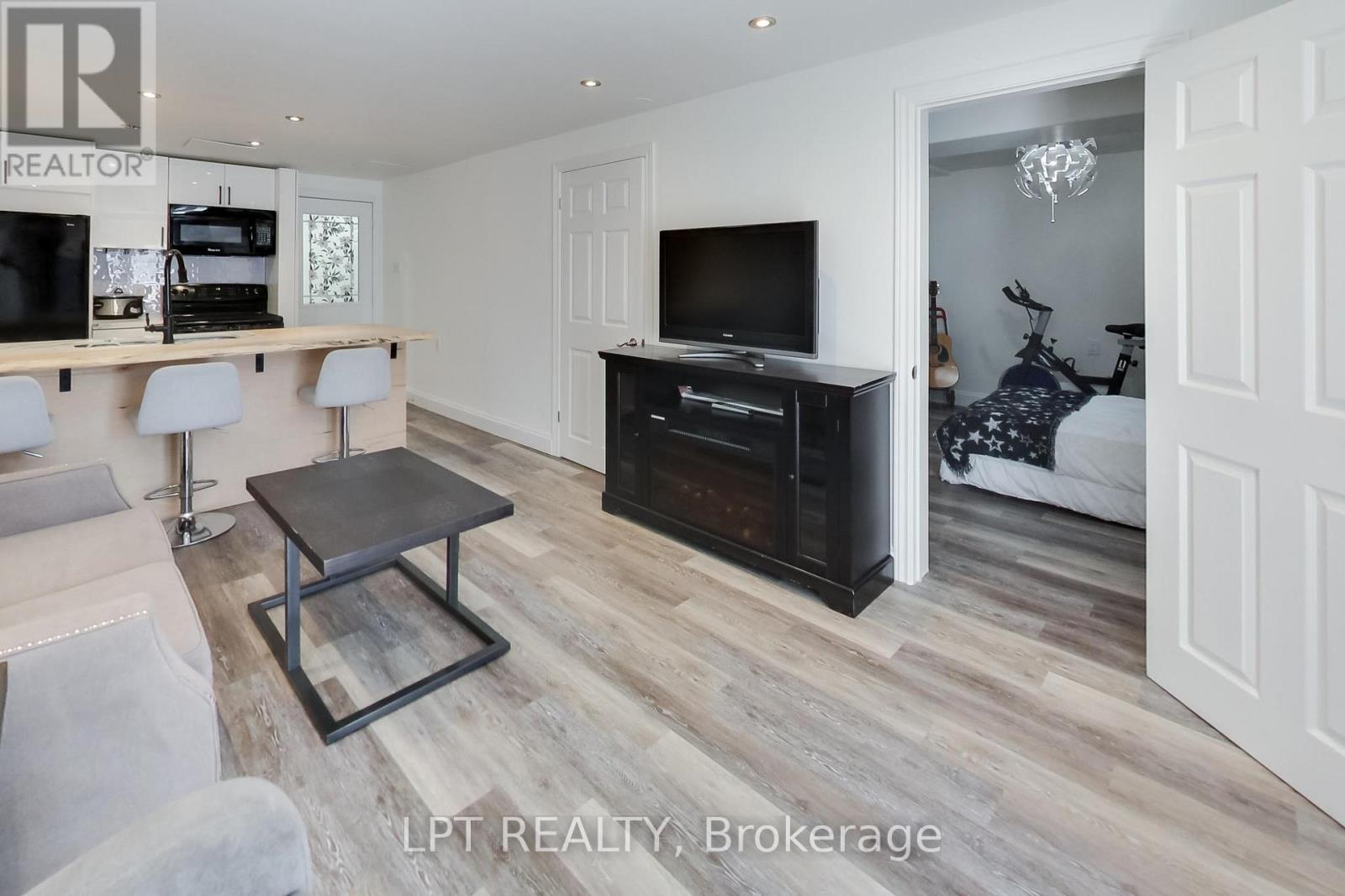 2482 Snowhill Court, Burlington, Ontario  L7M 1Y3 - Photo 33 - W13211914