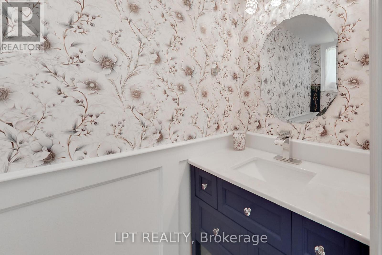 2482 Snowhill Court, Burlington, Ontario  L7M 1Y3 - Photo 8 - W13211914
