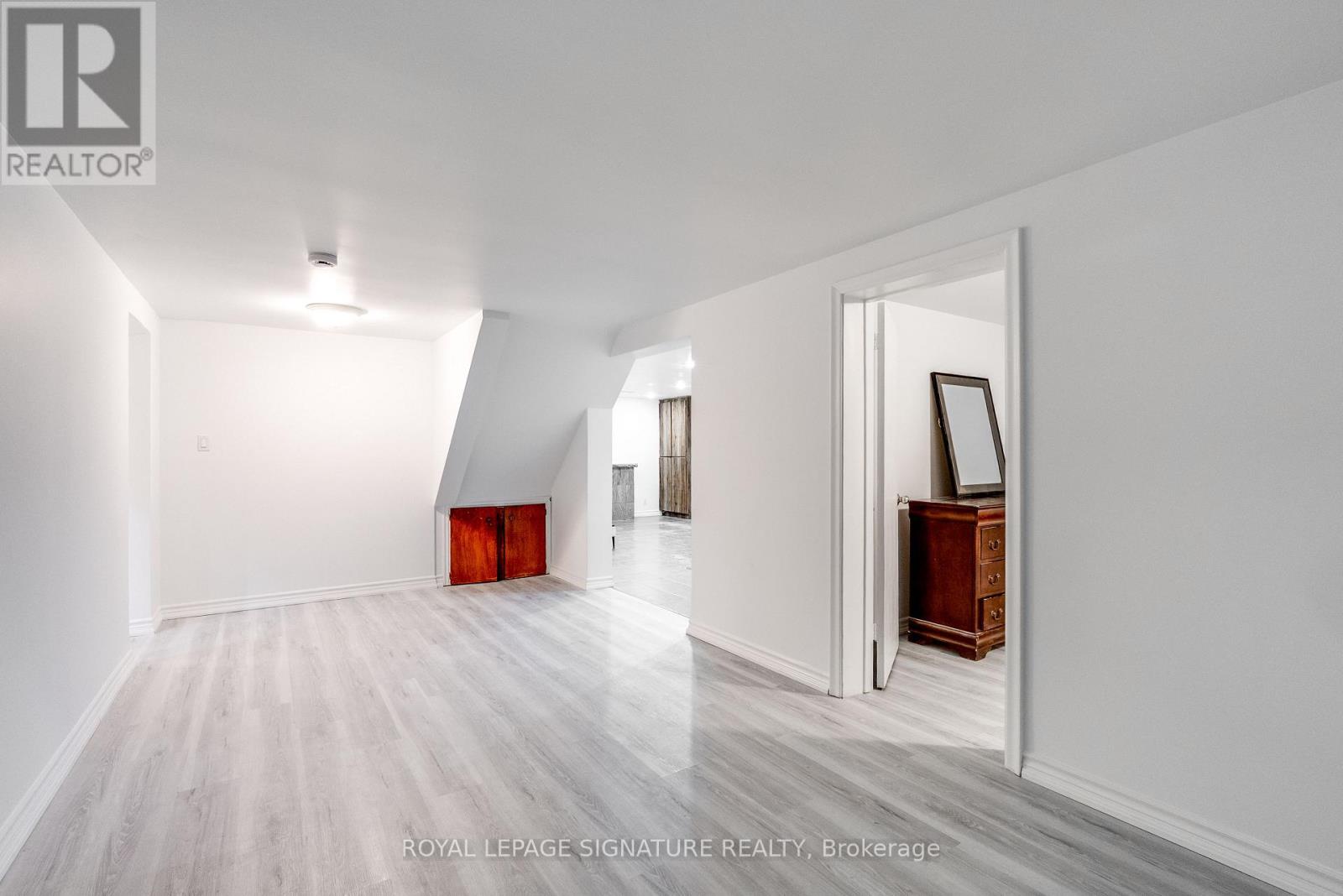 Lower - 173 Rathburn Road, Toronto, Ontario  M9B 2L2 - Photo 5 - W13211918