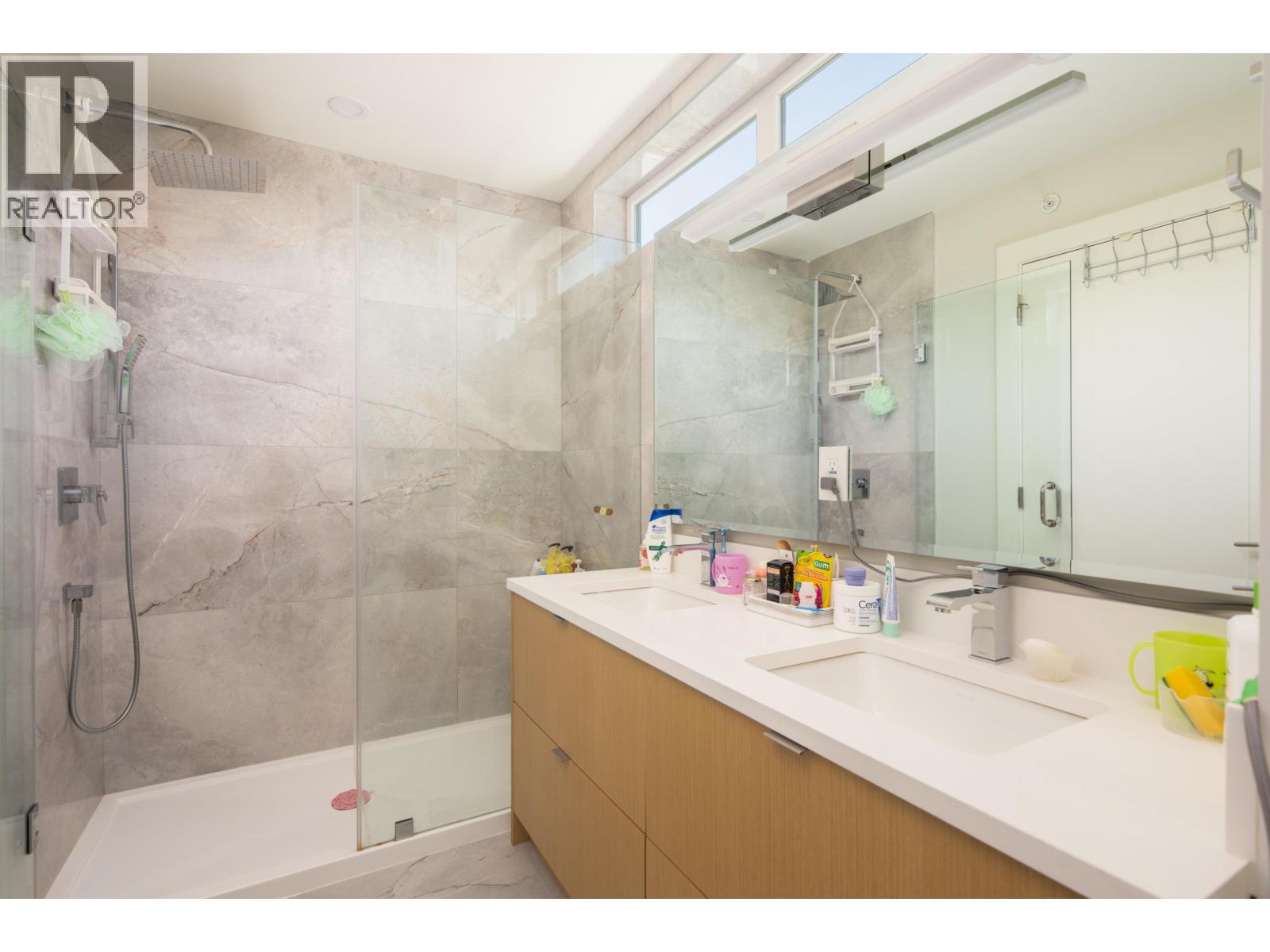 7675 Granville Street, Vancouver, British Columbia V6P 4Y8 - Photo 15 - R3126037