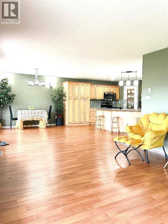 B, 410 Canyon Boulevard W, Lethbridge, Alberta  T1K 6V2 - Photo 7 - A2315292