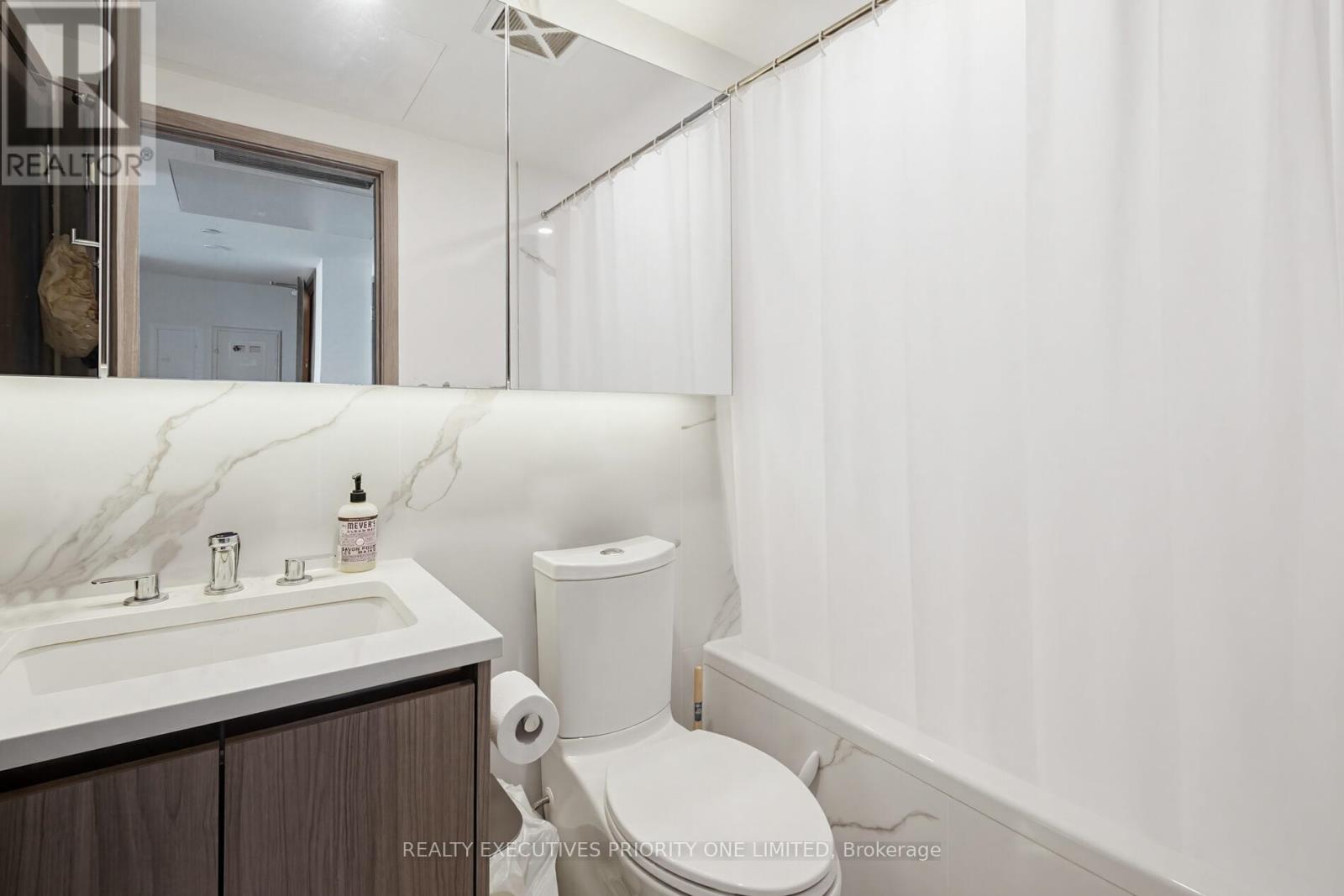5515 - 1 Concord Cityplace Way, Toronto, Ontario  M5V 0X3 - Photo 15 - C13211932