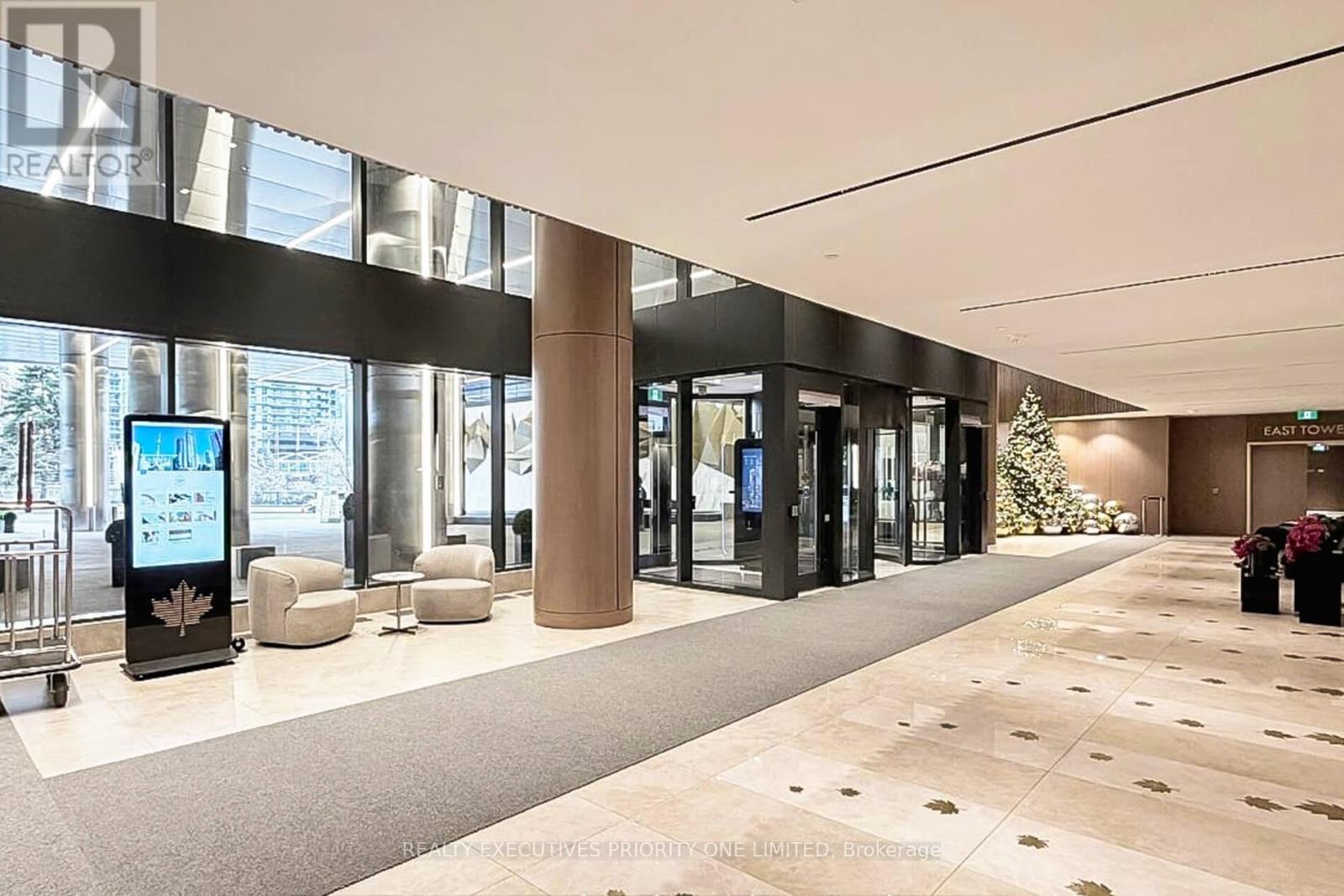 5515 - 1 Concord Cityplace Way, Toronto, Ontario  M5V 0X3 - Photo 2 - C13211932