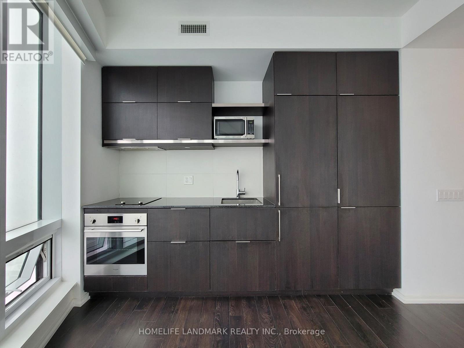 5312 - 197 Yonge Street, Toronto, Ontario  M5B 1M4 - Photo 8 - C13211966