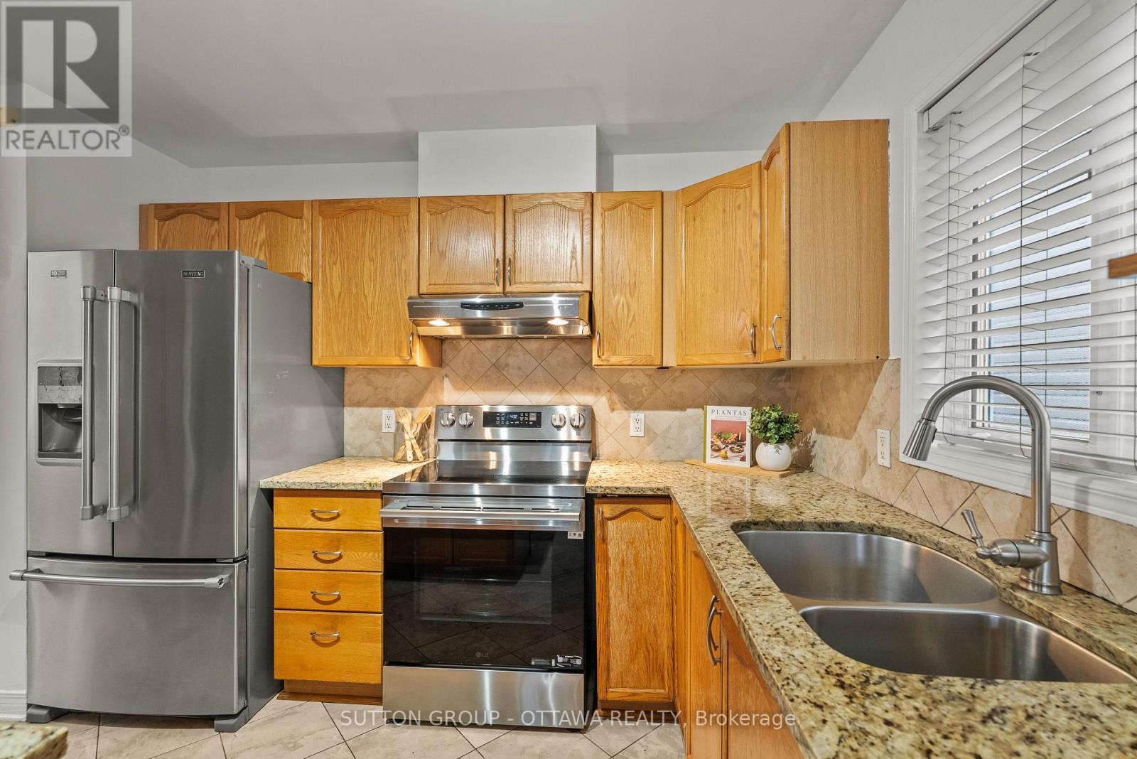 27 Nairn Street, Ottawa, Ontario  K2V 1B6 - Photo 17 - X13211938