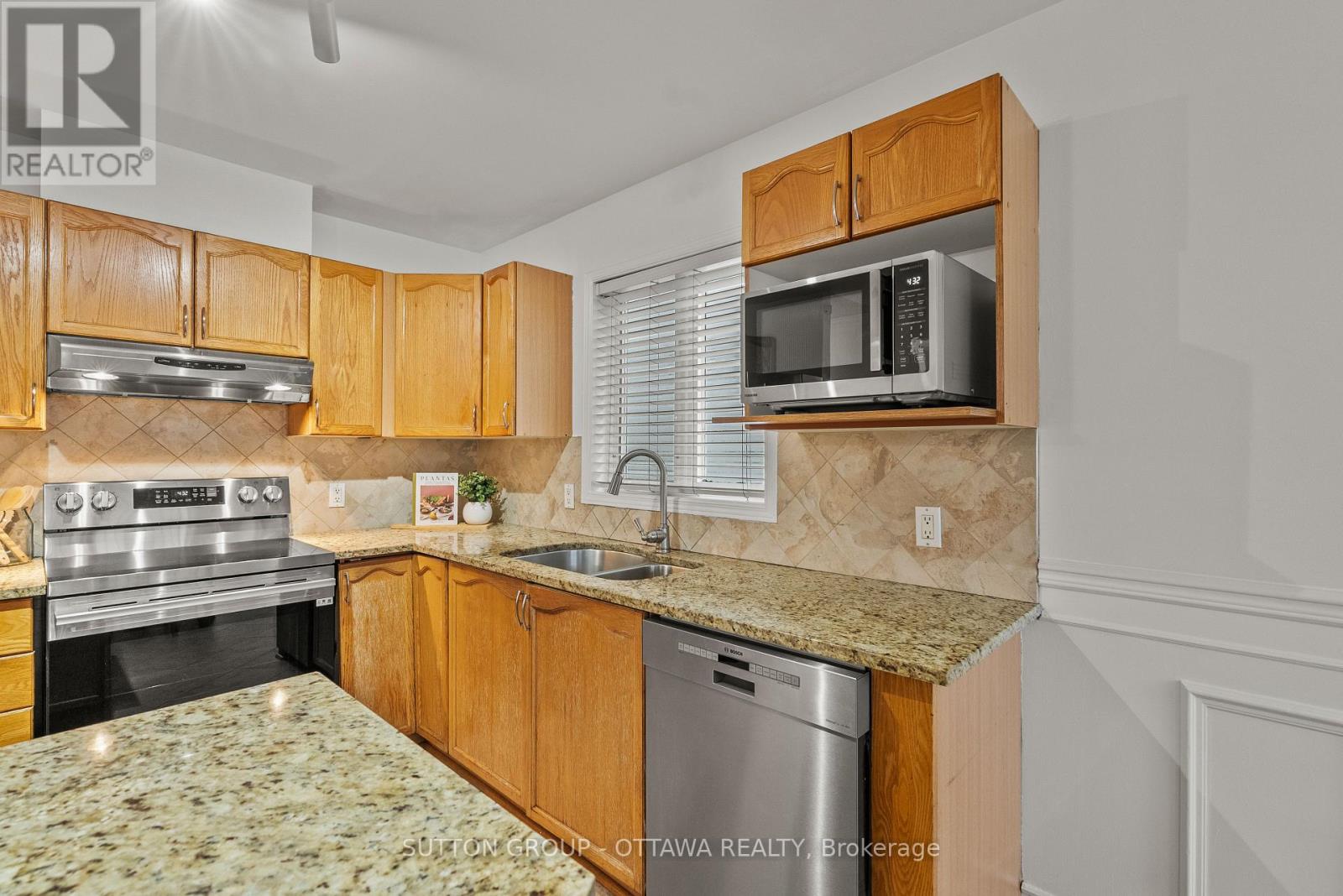 27 Nairn Street, Ottawa, Ontario  K2V 1B6 - Photo 18 - X13211938