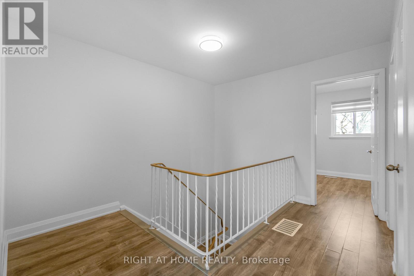 5473 Schueller Crescent, Burlington, Ontario  L7L 3T1 - Photo 20 - W13033230