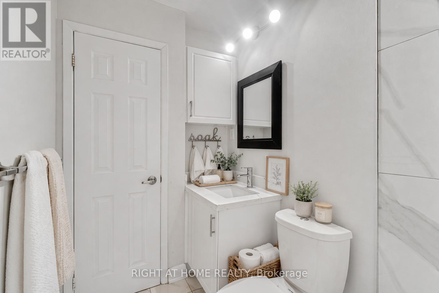 5473 Schueller Crescent, Burlington, Ontario  L7L 3T1 - Photo 31 - W13033230