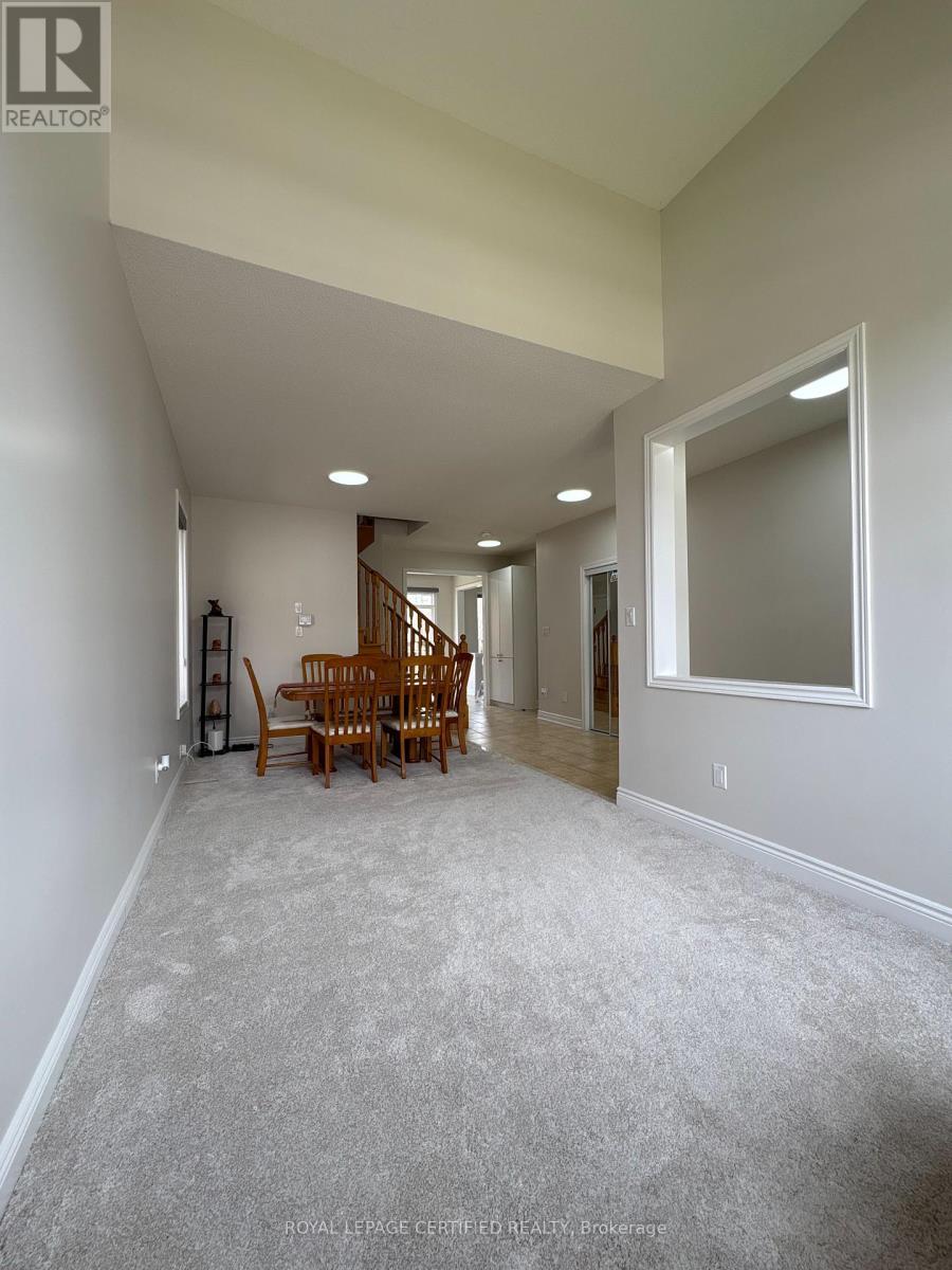 39 Blazing Star Drive, Brampton, Ontario  L6R 3E7 - Photo 5 - W13211796