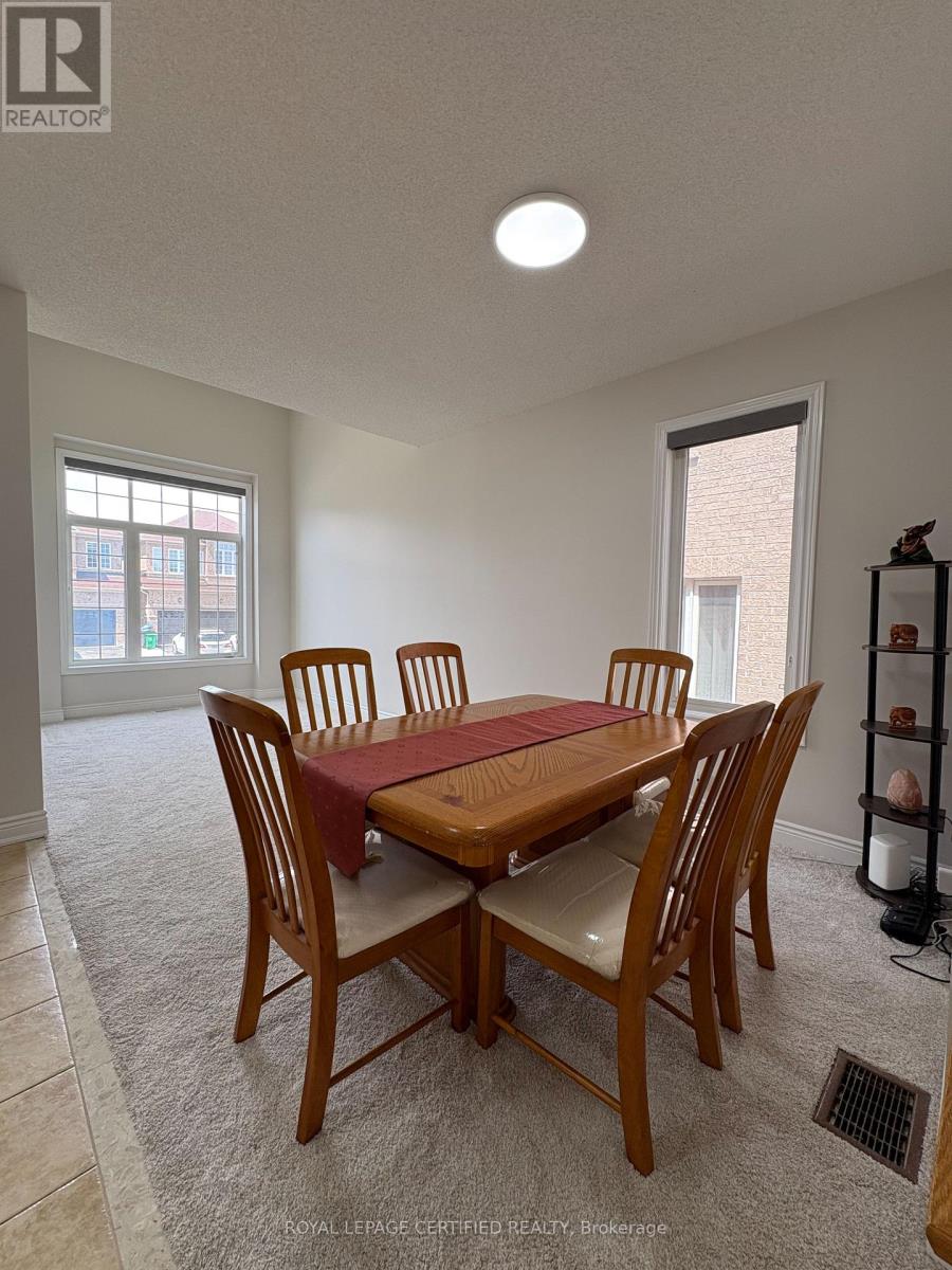 39 Blazing Star Drive, Brampton, Ontario  L6R 3E7 - Photo 6 - W13211796