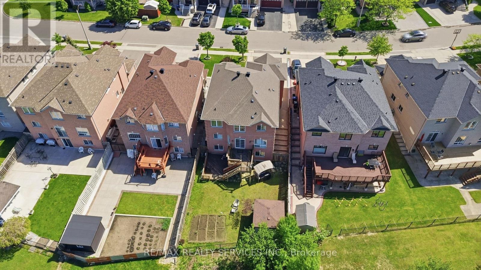 20 Switchback Trail, Brampton, Ontario  L6R 3G9 - Photo 4 - W13211928