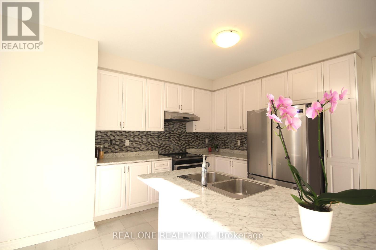 504 Threshing Mill Boulevard, Oakville, Ontario  L6H 0S9 - Photo 11 - W13211946