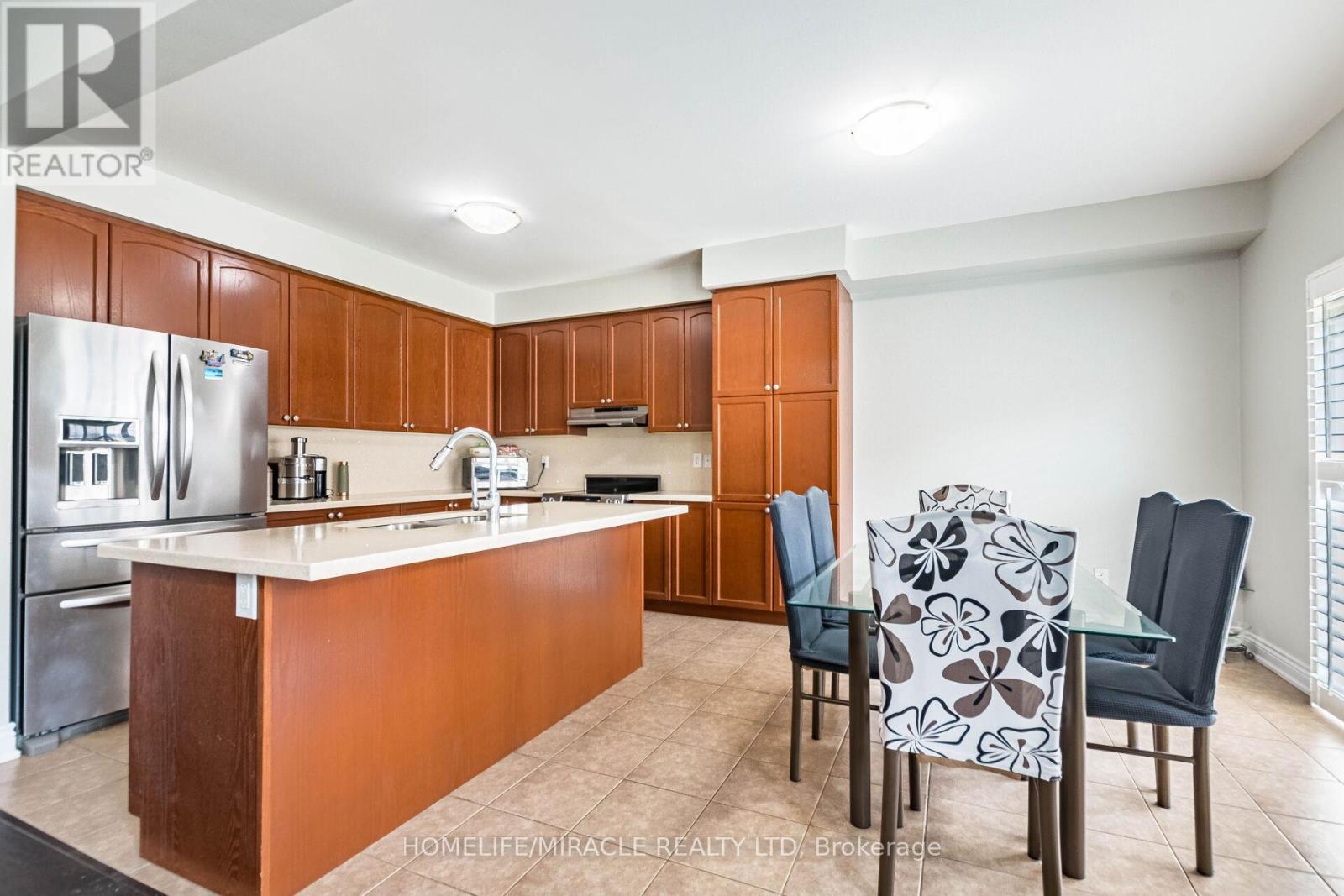 29 Oswald Road E, Brampton, Ontario  L6P 3S4 - Photo 11 - W13211956