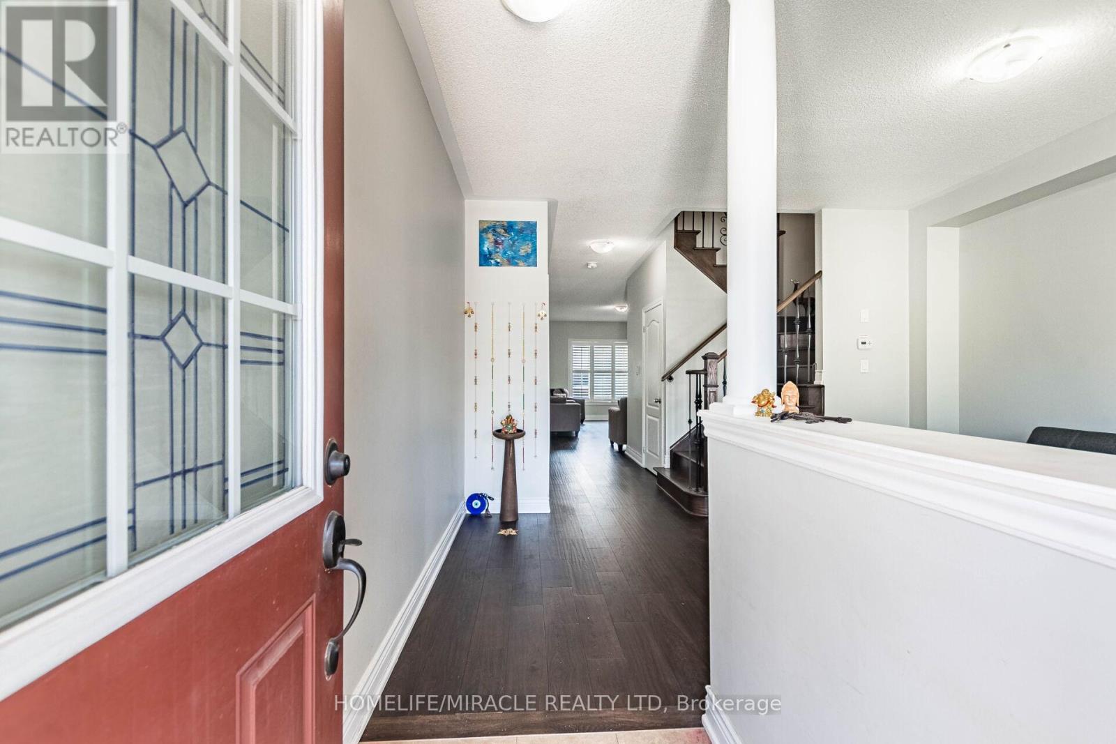 29 Oswald Road E, Brampton, Ontario  L6P 3S4 - Photo 4 - W13211956