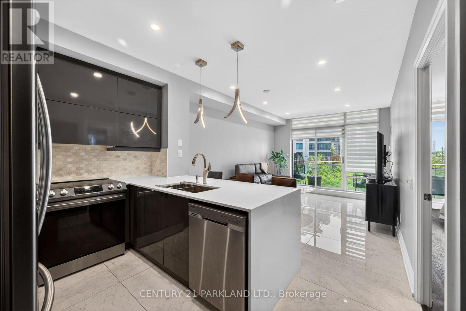 411 - 5 Marine Parade Drive, Toronto, Ontario  M8V 4B4 - Photo 2 - W13211960