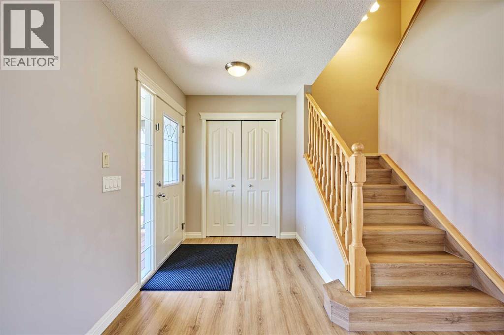 383 Prestwick Close Se, Calgary, Alberta  T2Z 4Y5 - Photo 7 - A2314102
