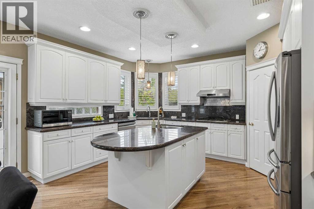 438 Candle Place Sw, Calgary, Alberta  T2W 3B3 - Photo 18 - A2315172