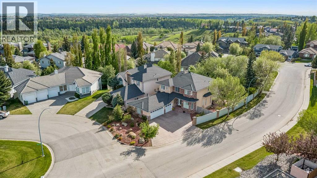 438 Candle Place Sw, Calgary, Alberta  T2W 3B3 - Photo 1 - A2315172