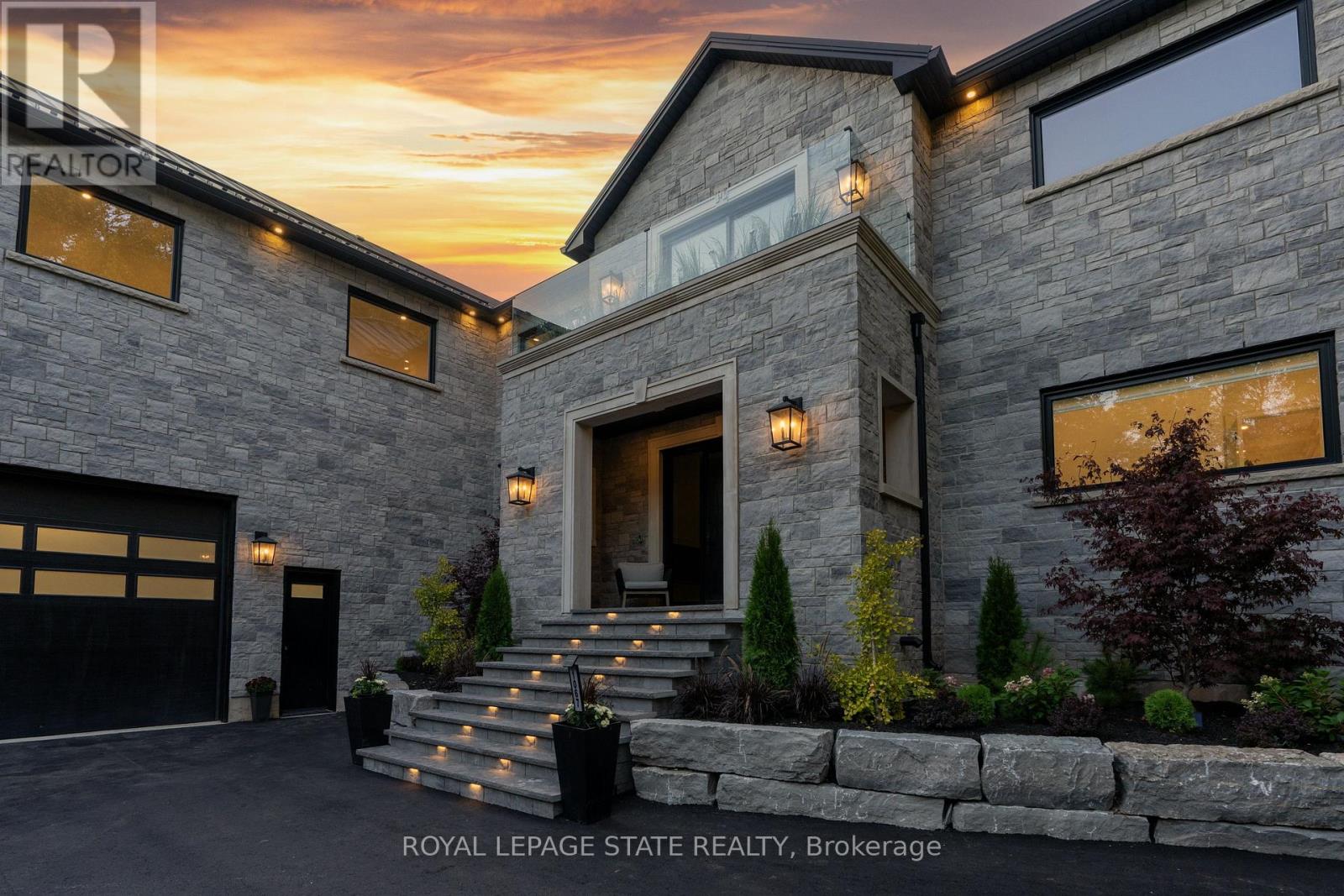 1067 Jerseyville Road W, Hamilton, Ontario  L0R 1R0 - Photo 1 - X13211948