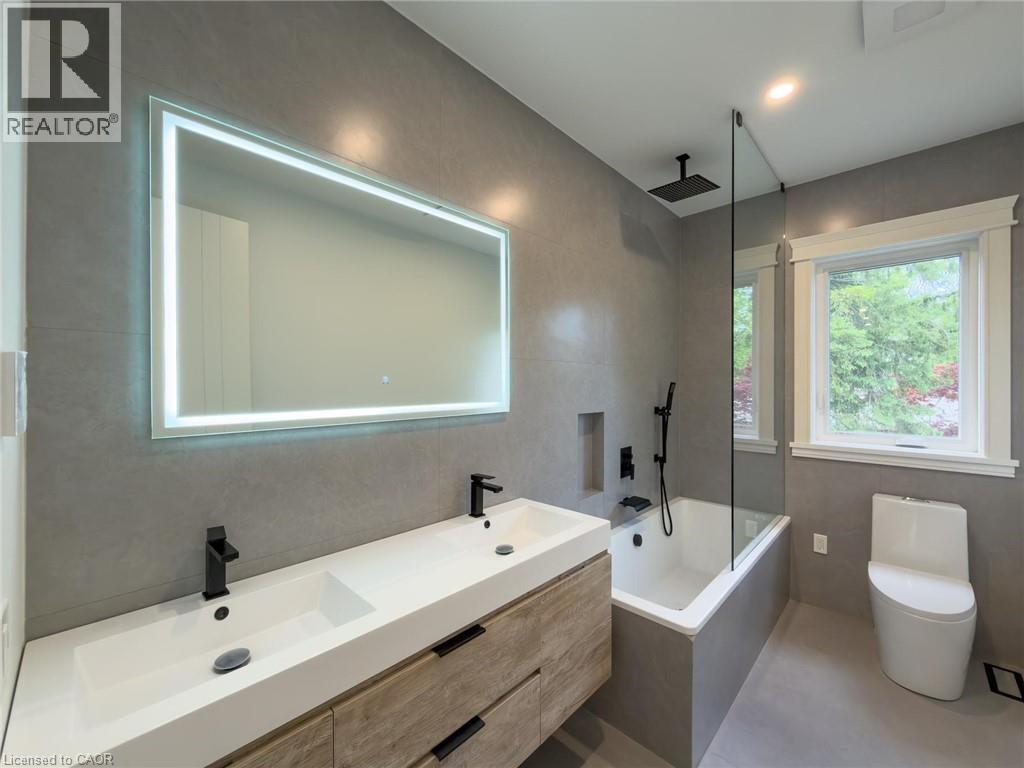 61 Floresta Court, Hamilton, Ontario  L9G 1R6 - Photo 32 - 40834632