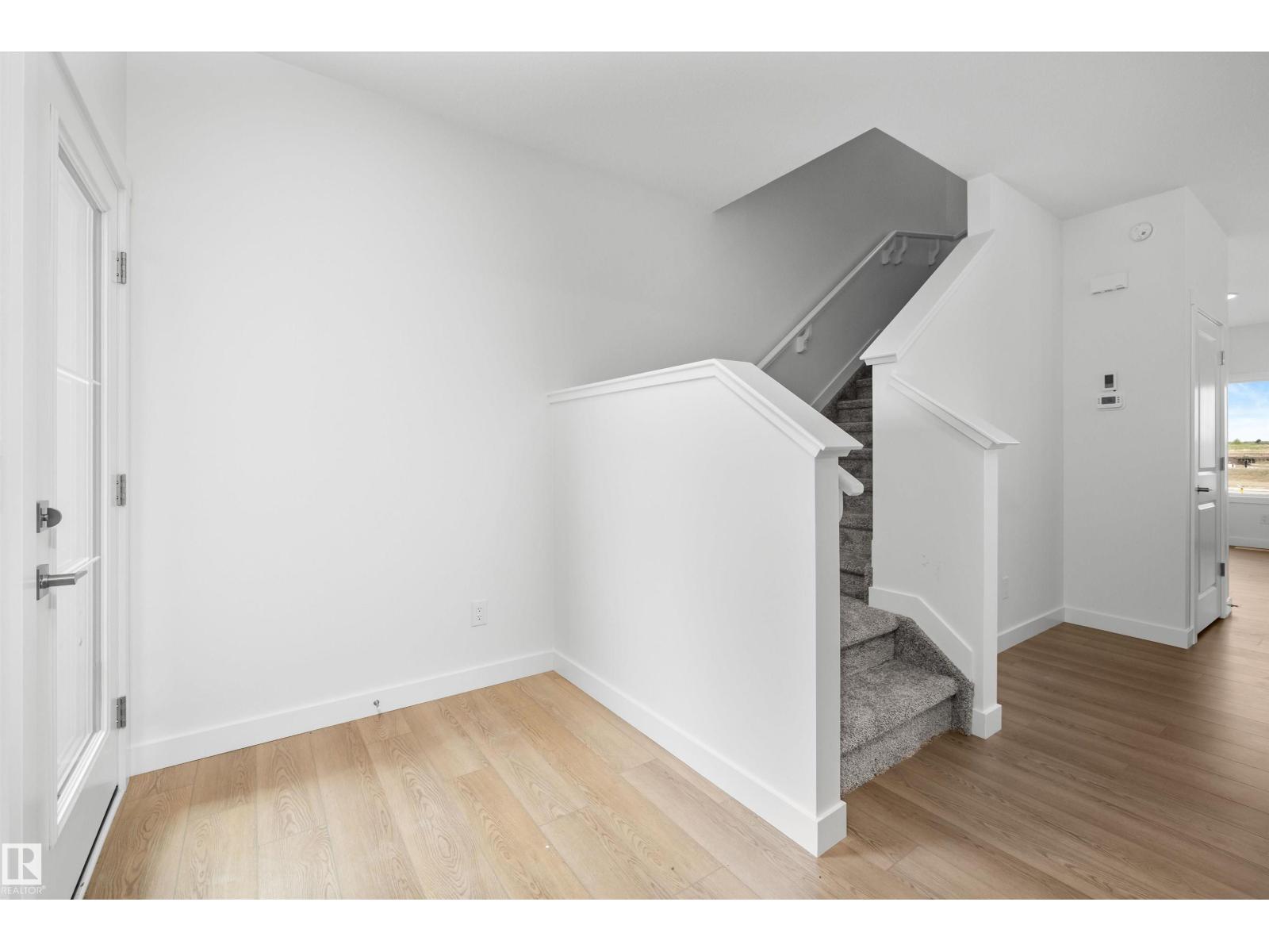 528 176 Av NE, Edmonton, Alberta  T5Y 4J9 - Photo 5 - E4475083
