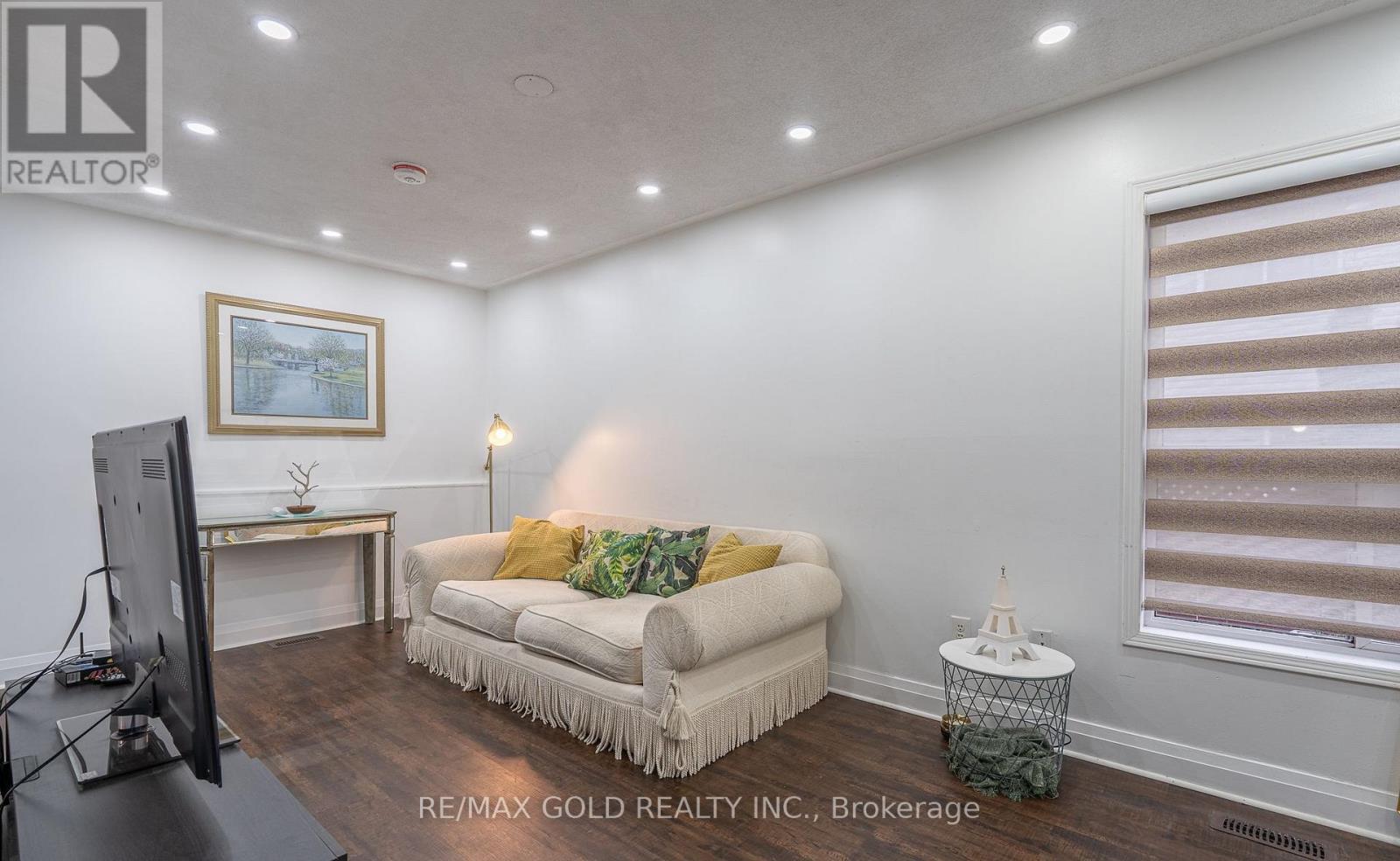 102 Bunchberry Way, Brampton, Ontario  L6R 2E8 - Photo 10 - W13086580