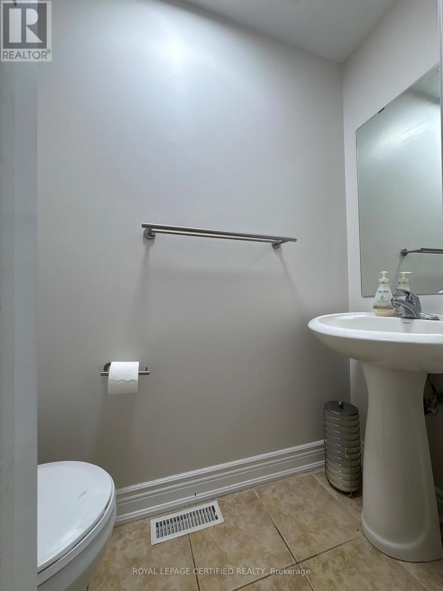 39 Blazing Star Drive, Brampton, Ontario  L6R 3E7 - Photo 12 - W13211796