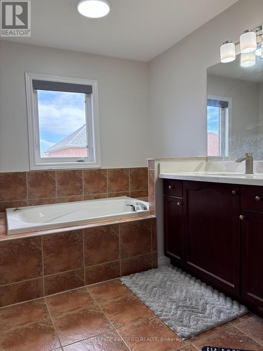 39 Blazing Star Drive, Brampton, Ontario  L6R 3E7 - Photo 19 - W13211796