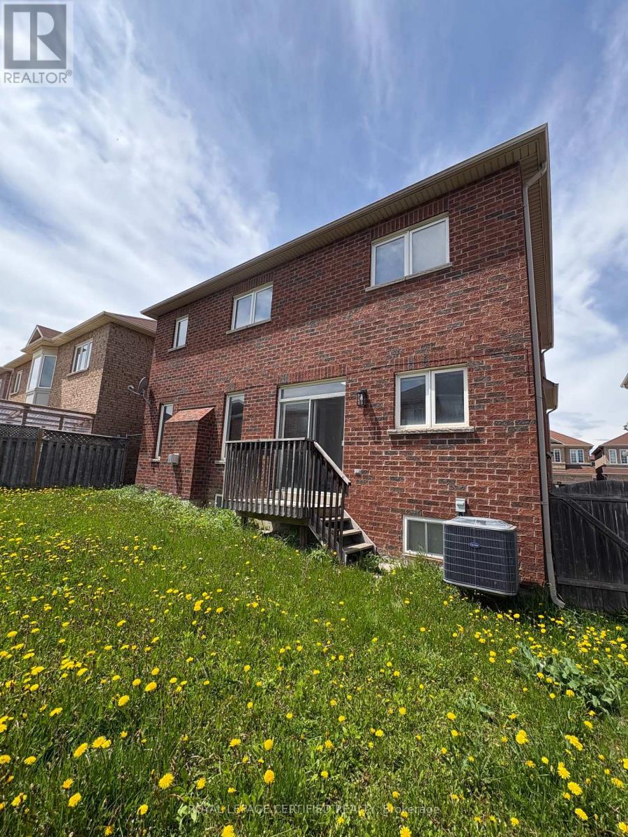 39 Blazing Star Drive, Brampton, Ontario  L6R 3E7 - Photo 30 - W13211796