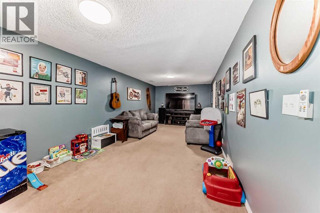 8 Haliburton Crescent, Red Deer, Alberta  T4N 6K3 - Photo 24 - A2315935