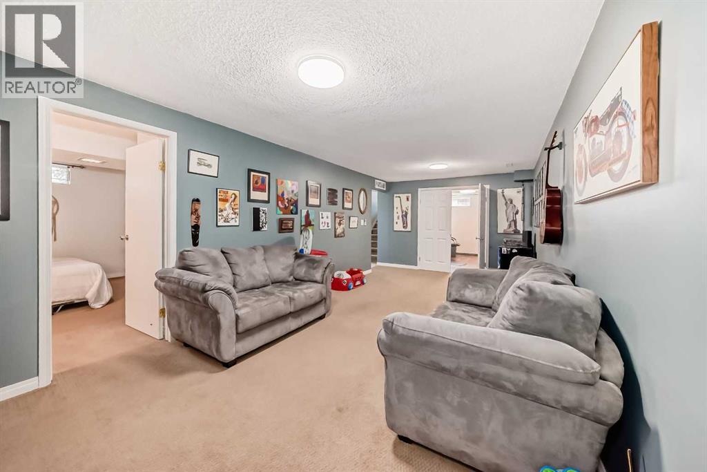 8 Haliburton Crescent, Red Deer, Alberta  T4N 6K3 - Photo 25 - A2315935