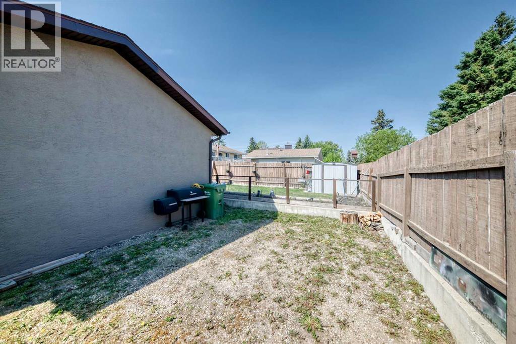 8 Haliburton Crescent, Red Deer, Alberta  T4N 6K3 - Photo 39 - A2315935