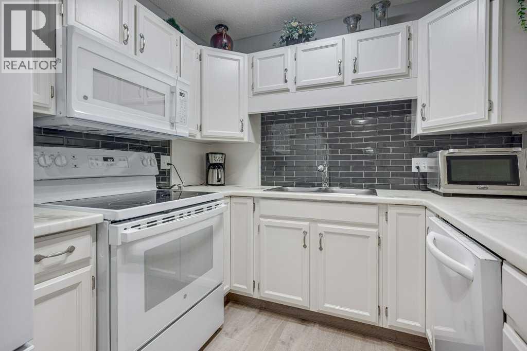 29, 2821 Botterill Crescent, Red Deer, Alberta  T4R 2E5 - Photo 11 - A2314324