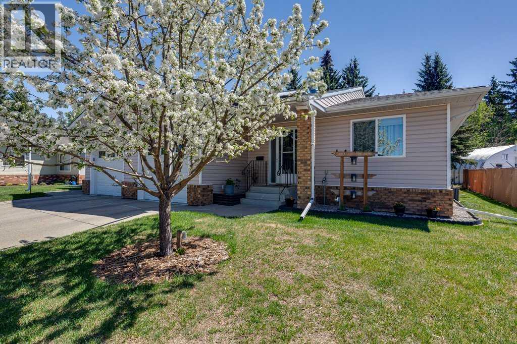 29, 2821 Botterill Crescent, Red Deer, Alberta  T4R 2E5 - Photo 3 - A2314324