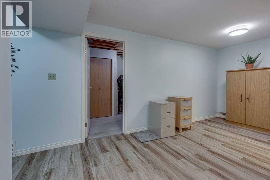 29, 2821 Botterill Crescent, Red Deer, Alberta  T4R 2E5 - Photo 36 - A2314324