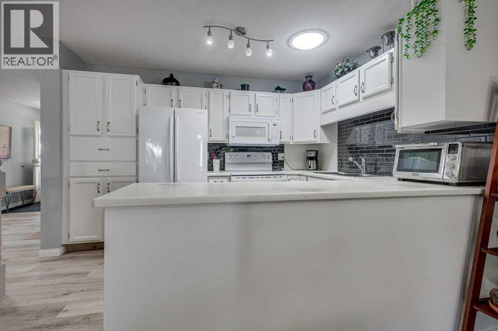 29, 2821 Botterill Crescent, Red Deer, Alberta  T4R 2E5 - Photo 10 - A2314324