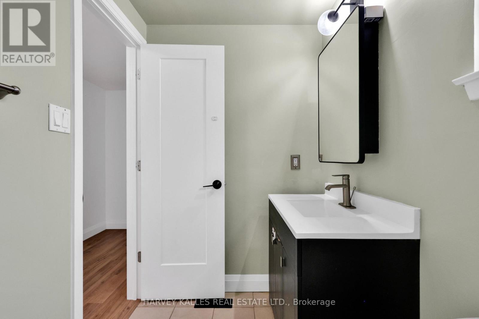 41 Donnamora Crescent, Markham, Ontario  L3T 4K6 - Photo 17 - N13210458