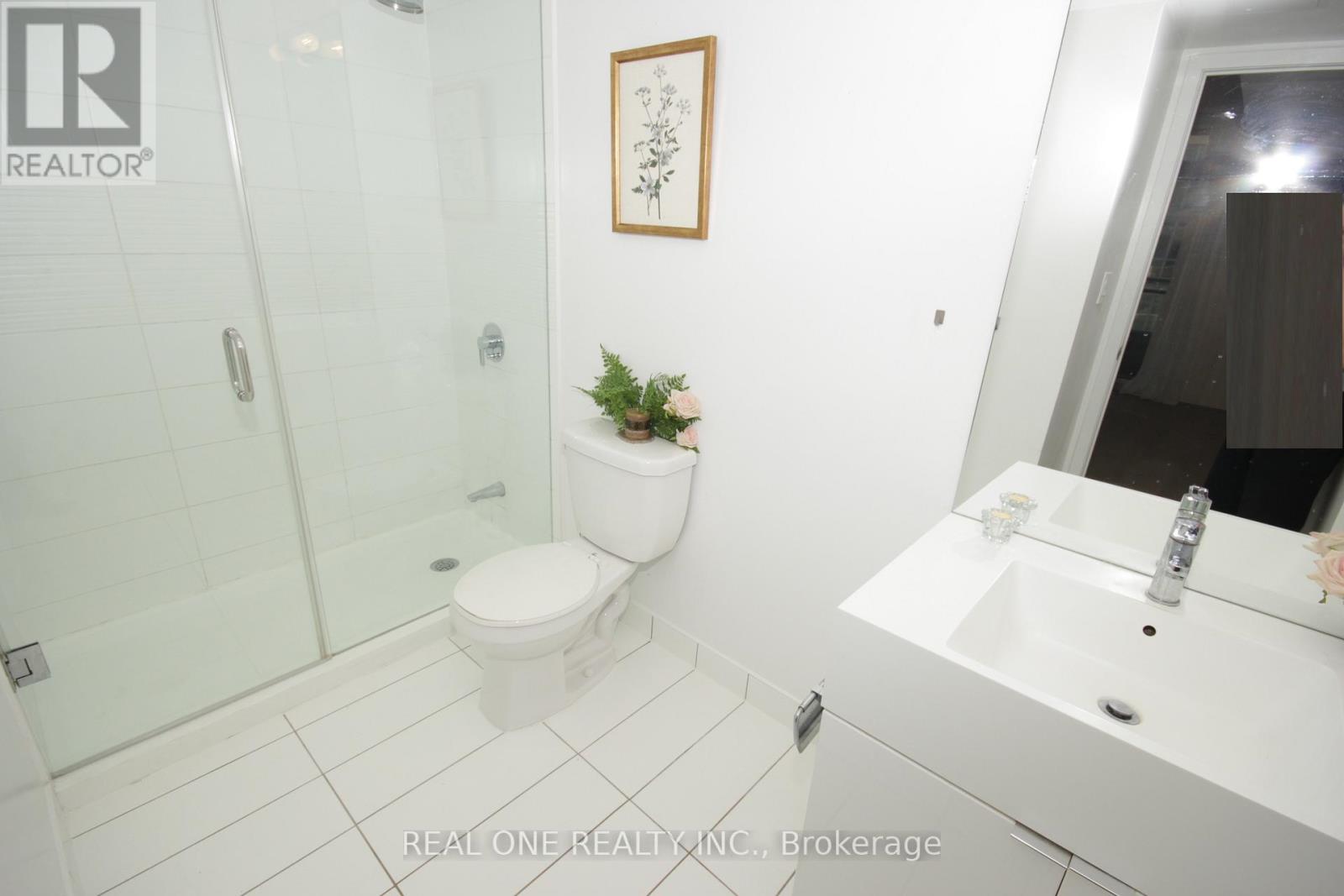 727 - 10 Capreol Court, Toronto, Ontario  M5V 4B3 - Photo 15 - C13189058