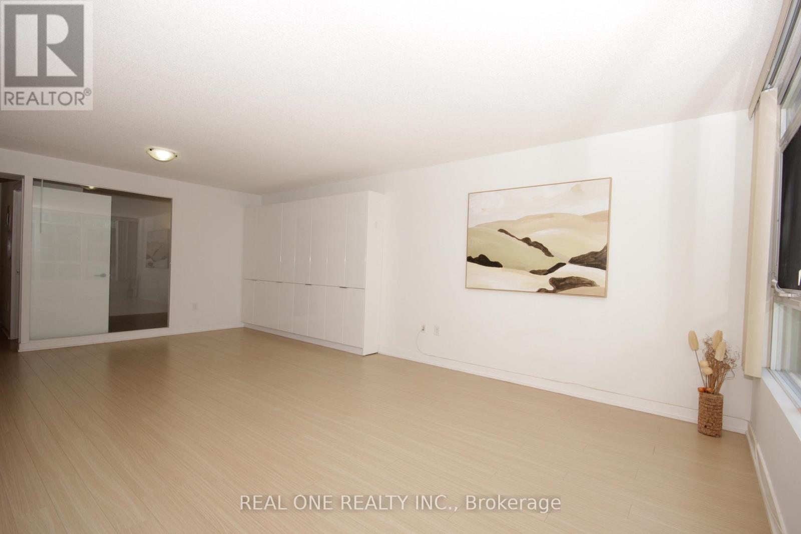 727 - 10 Capreol Court, Toronto, Ontario  M5V 4B3 - Photo 12 - C13189058