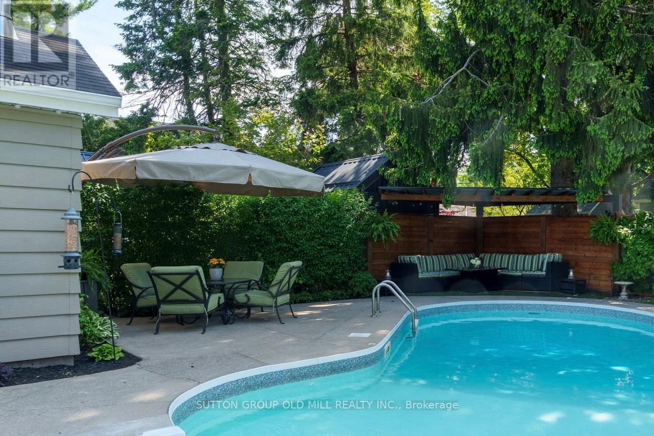 78 Ballacaine Drive, Toronto, Ontario  M8Y 4B7 - Photo 23 - W13206486