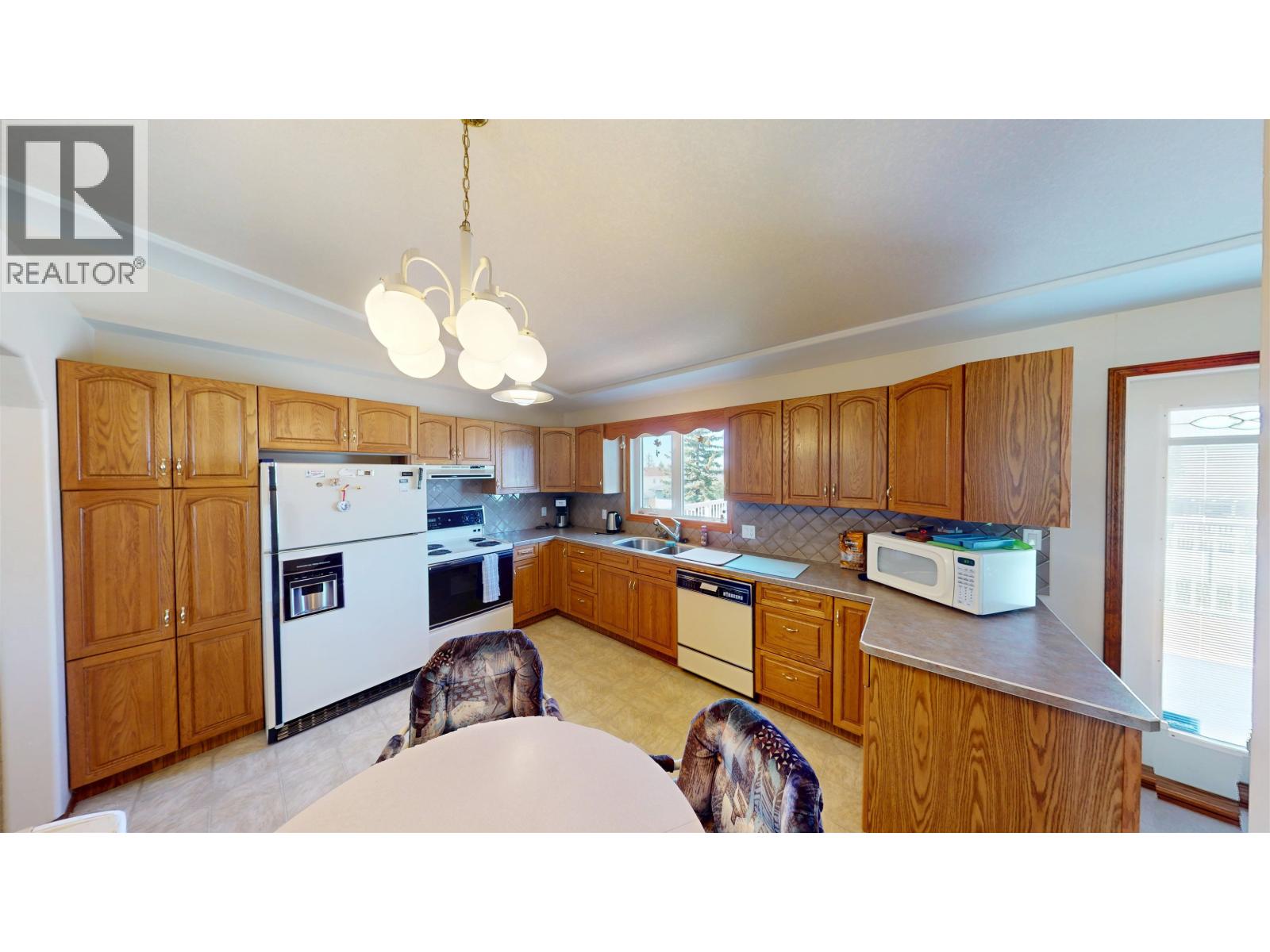9008 114 Avenue, Fort St. John, British Columbia  V1J 5J1 - Photo 10 - R3129349