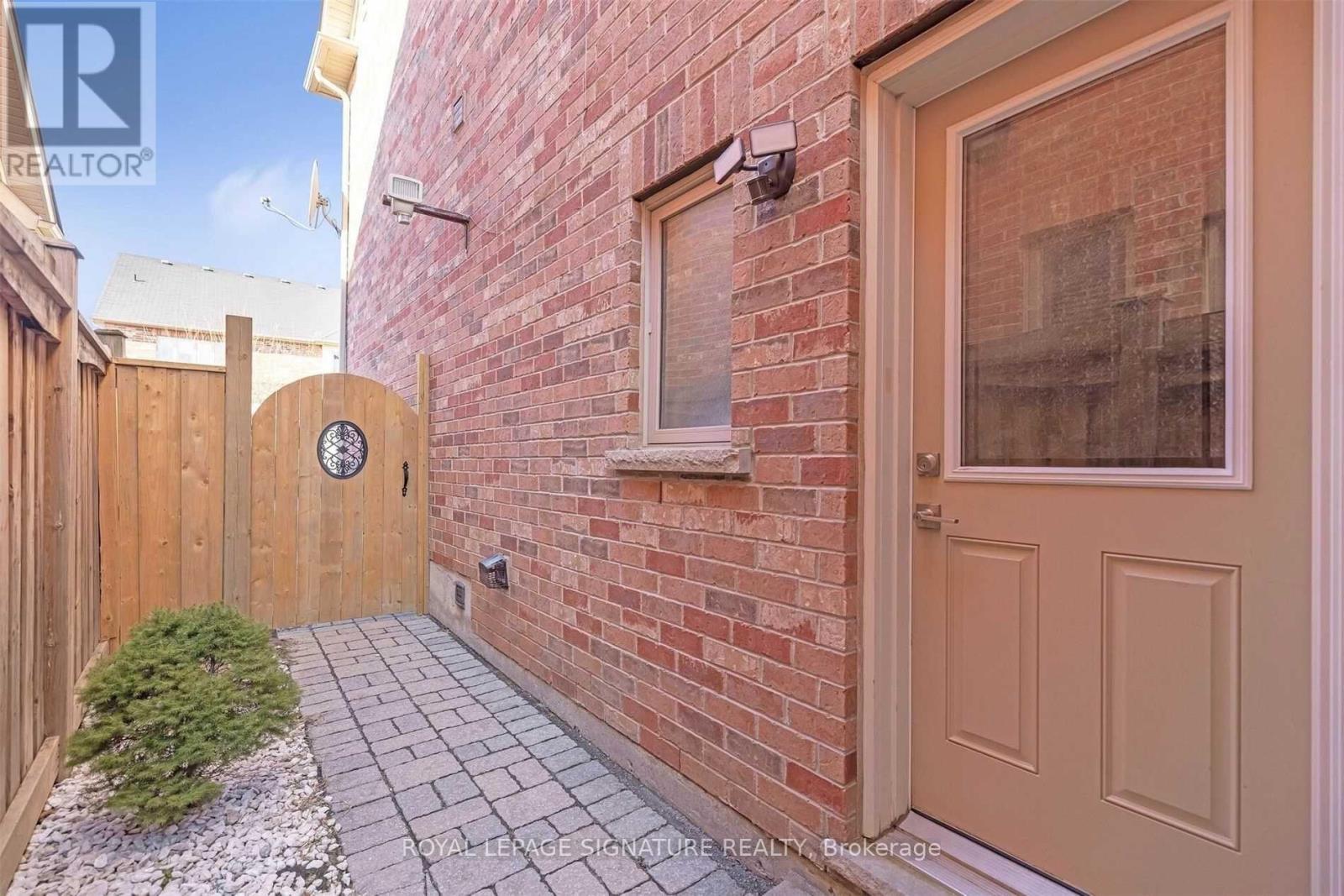 Bsmt - 3159 Seabright Drive, Mississauga, Ontario  L5M 0B5 - Photo 2 - W13211814