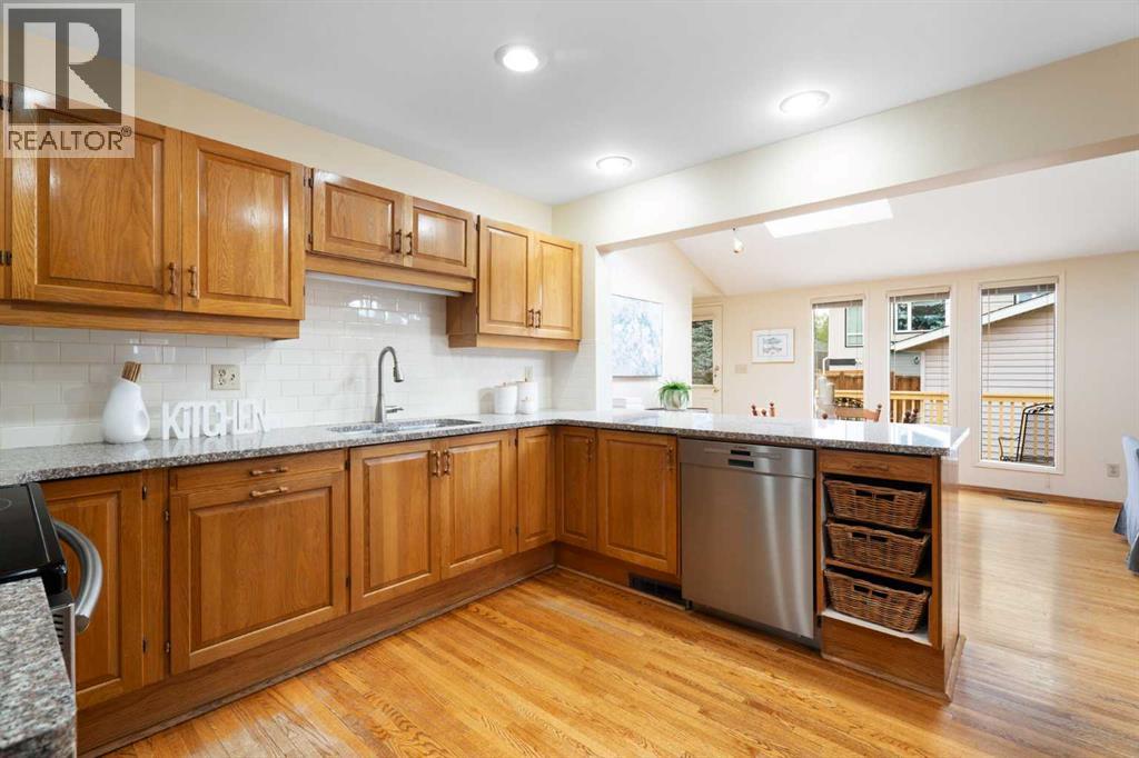 5047 Batchelor Crescent NW, Calgary, Alberta  T2L 1S8 - Photo 9 - A2310032