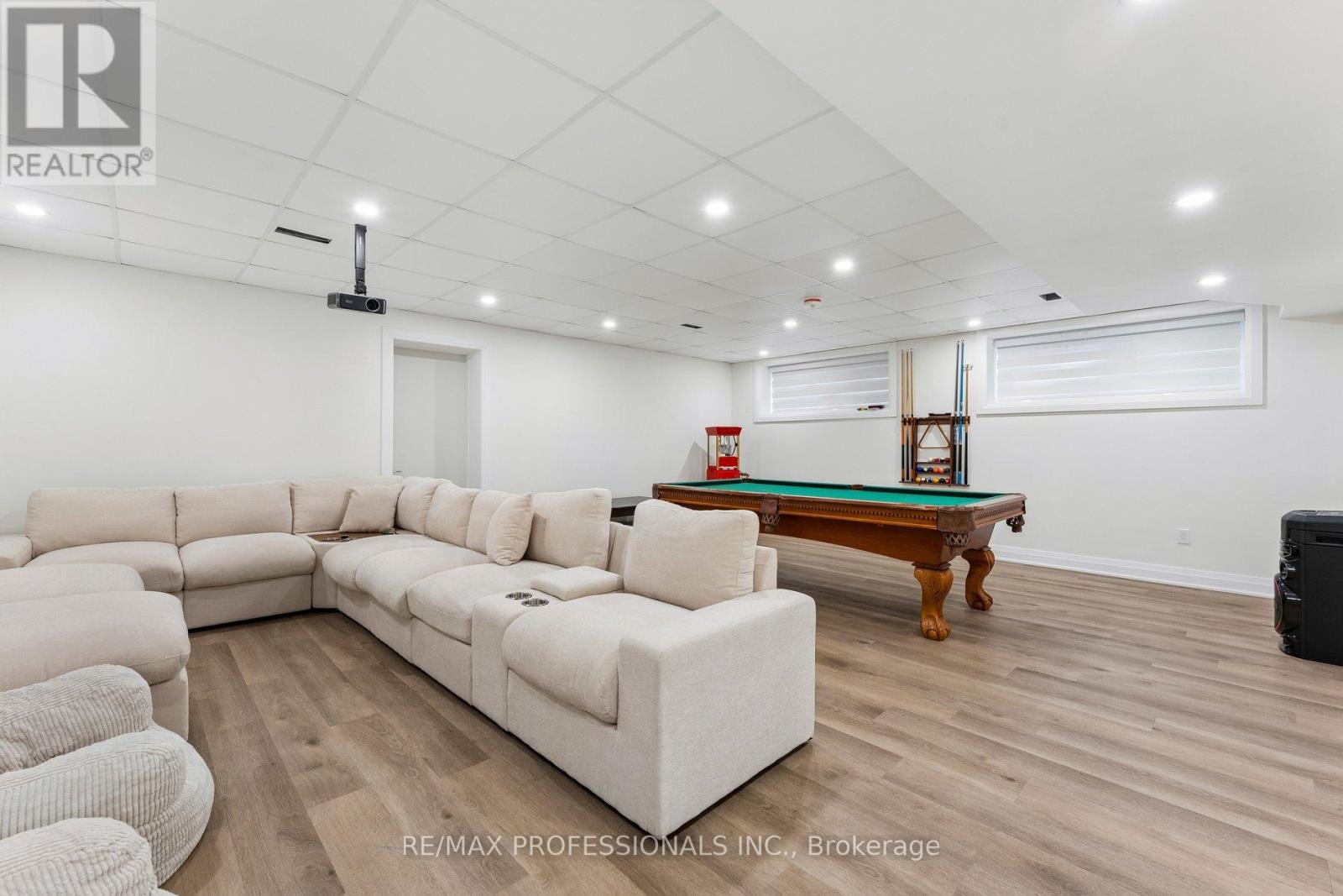 7 Ranwood Drive, Toronto, Ontario  M9N 3E8 - Photo 40 - W12919754