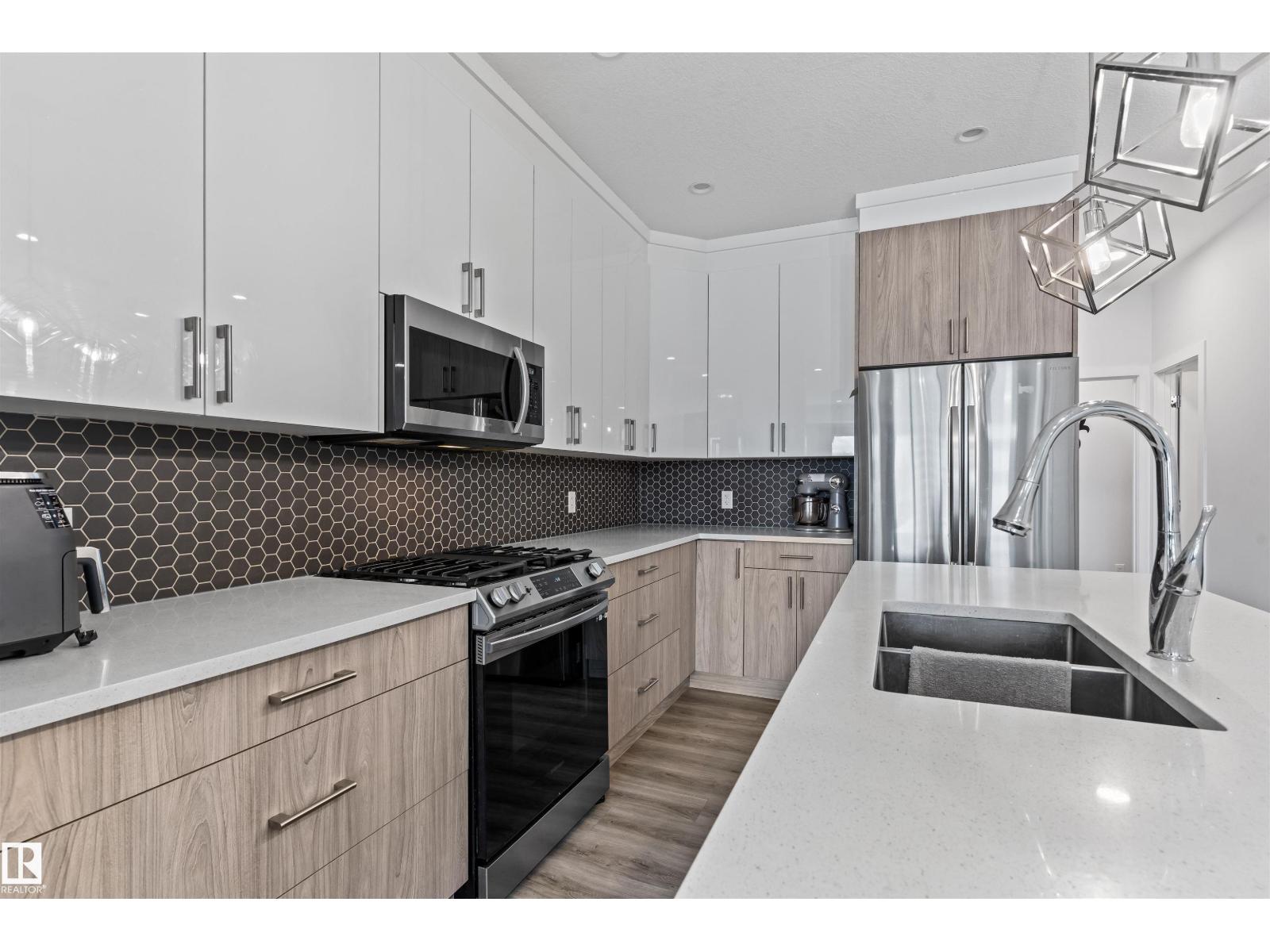 8046 Kiriak Li SW, Edmonton, Alberta  T6W 1A5 - Photo 7 - E4490616