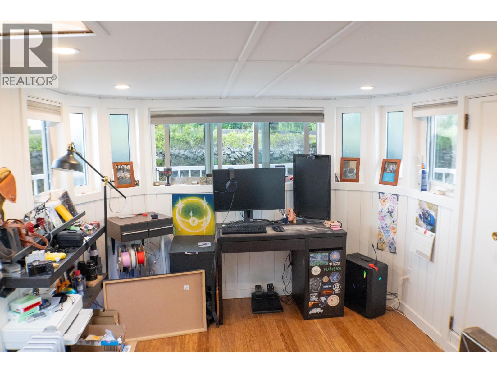 Gnb21-415 W Esplanade Avenue, North Vancouver, British Columbia V7M 1A4 - Photo 10 - R3109786