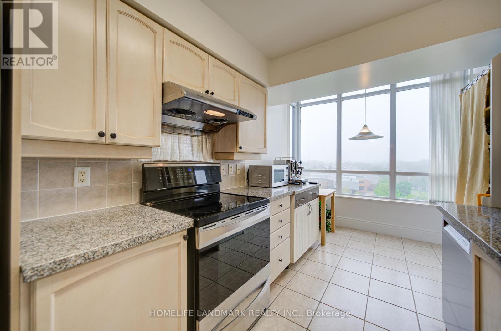 802 - 8 Mckee Avenue, Toronto, Ontario  M2N 7E5 - Photo 13 - C13212076