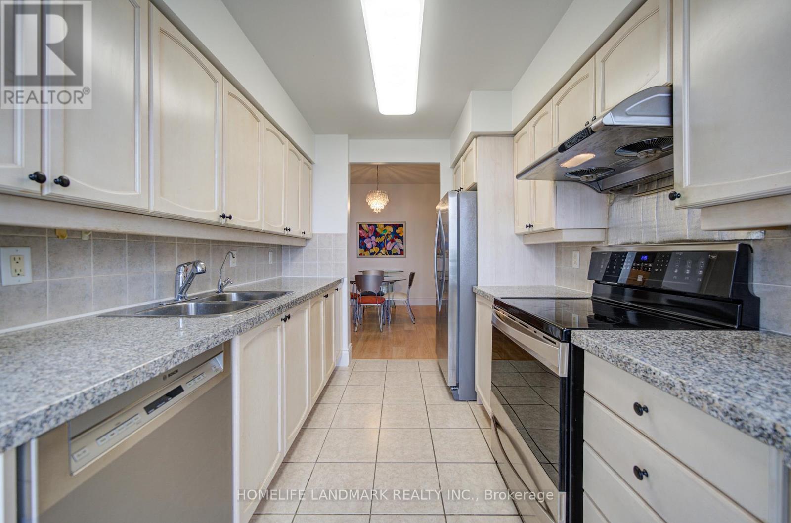 802 - 8 Mckee Avenue, Toronto, Ontario  M2N 7E5 - Photo 15 - C13212076