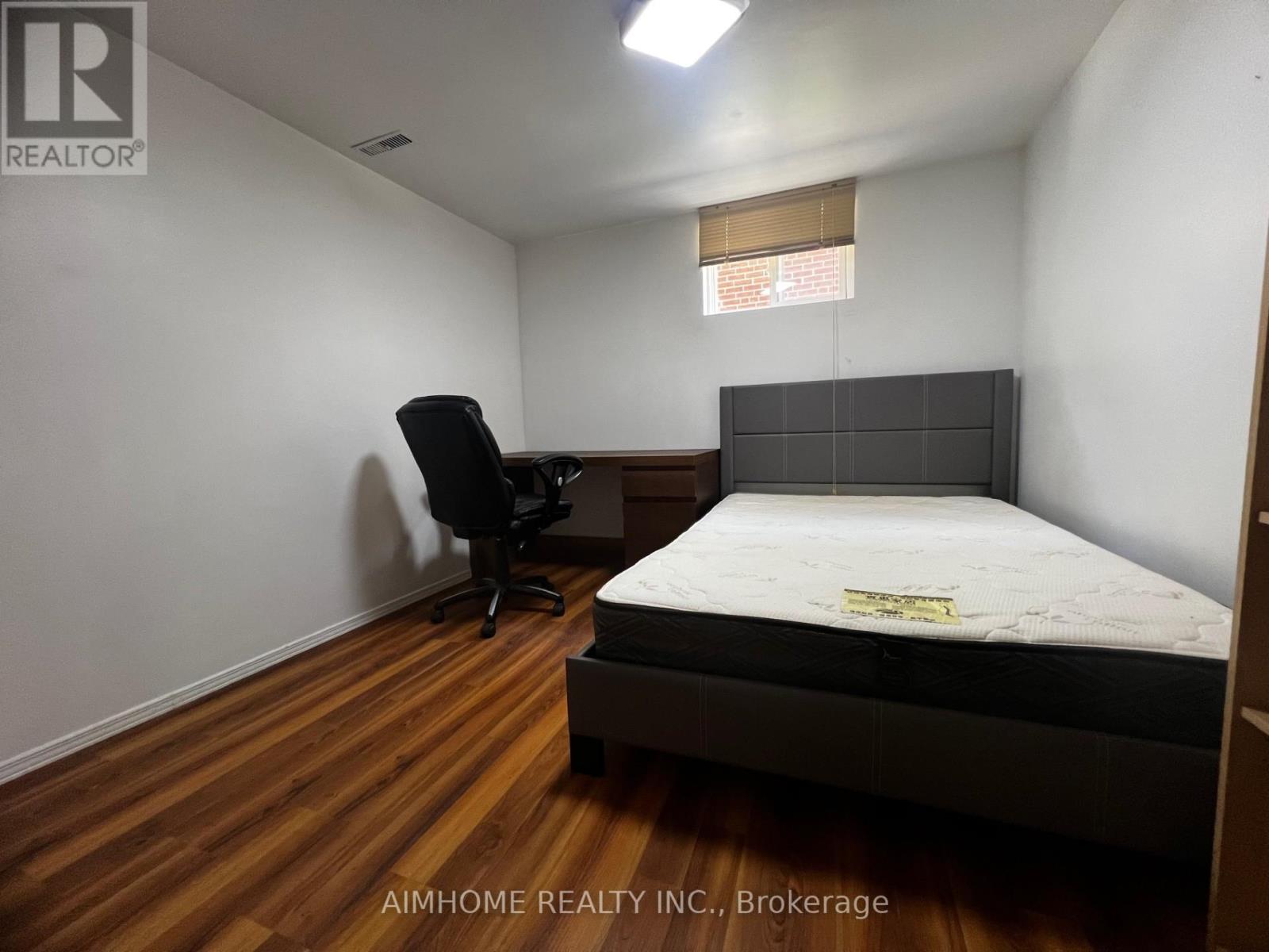 Basement Apt - 83 Mintwood Drive, Toronto, Ontario  M2M 3A6 - Photo 10 - C13212090